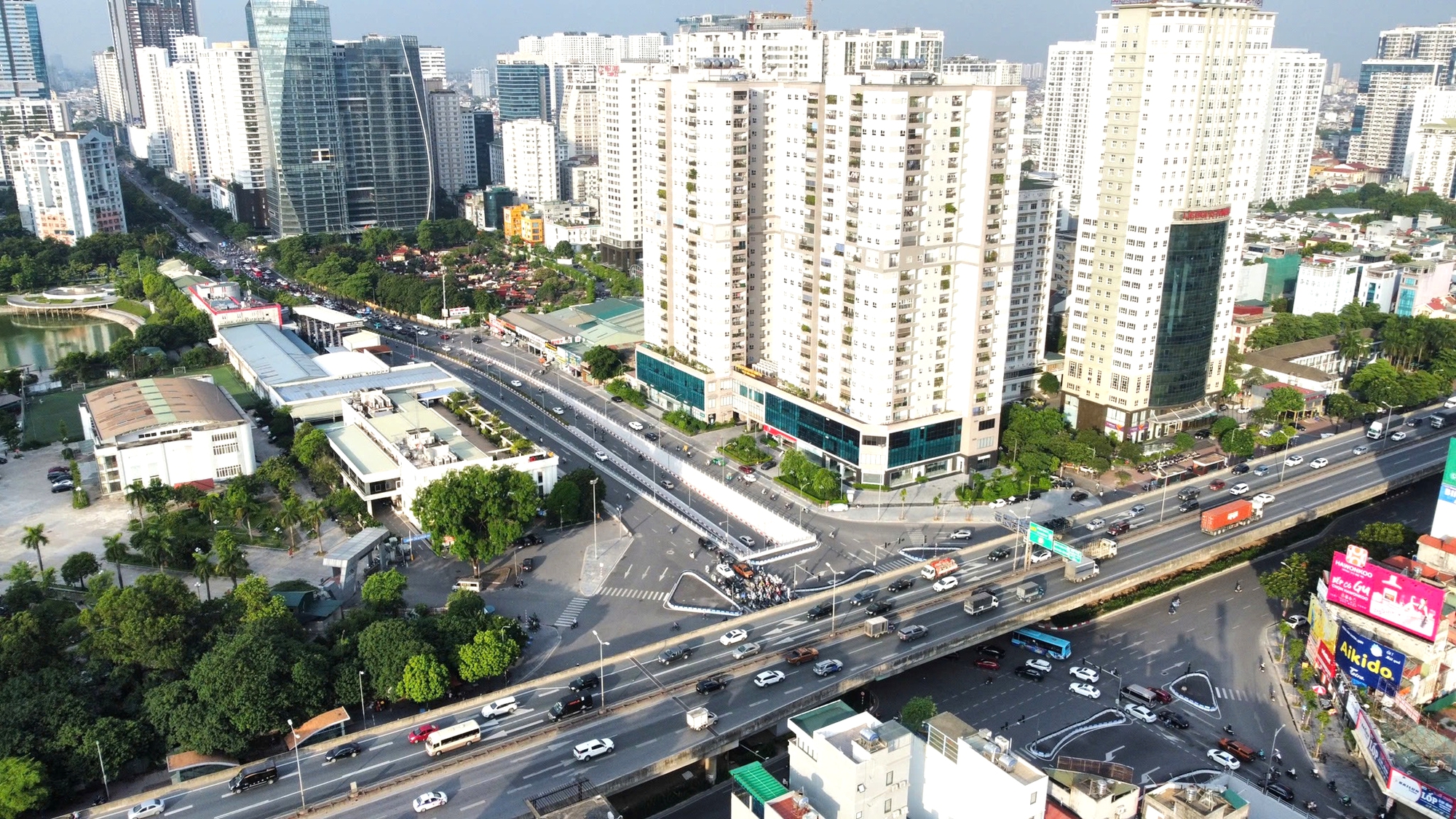 Luật được kỳ vọng tạo ra những tác động tích cực, lâu dài thông qua việc hoàn thiện khung pháp lý về quy hoạch đô thị và nông thôn phù hợp với mô hình tổ chức chính quyền địa phương 2 cấp. Luật được kỳ vọng tạo ra những tác động tích cực, lâu dài thông qua việc hoàn thiện khung pháp lý về quy hoạch đô thị và nông thôn phù hợp với mô hình tổ chức chính quyền địa phương 2 cấp.