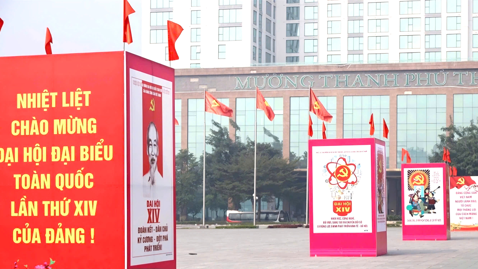 Phú Thọ: Chỉnh trang đô thị tạo khí thế chào mừng Đại hội Đảng toàn quốc lần thứ XIV- Ảnh 1.