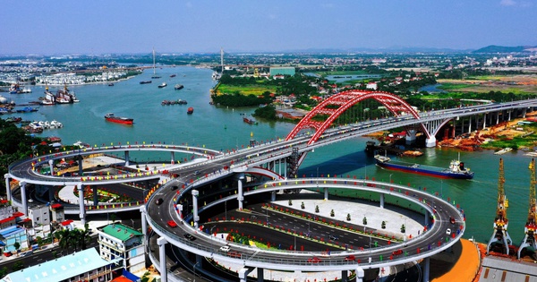 Hải Phòng: Bứt phá thành đầu tàu tăng trưởng kinh tế Việt Nam Xây dựng Hải Phòng trở thành một trong những cực tăng trưởng chính của quốc gia