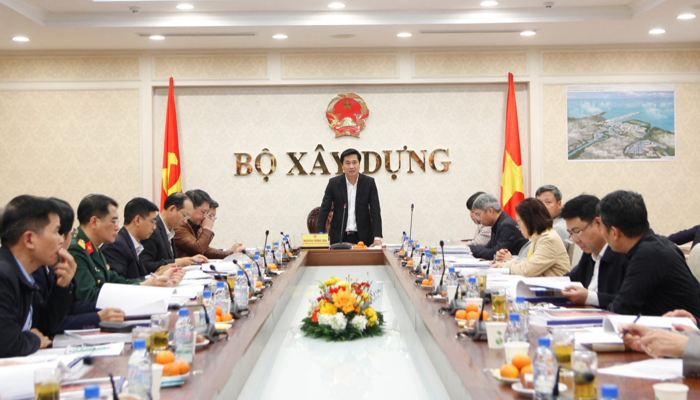 Thứ trưởng Bộ Xây dựng Nguyễn Tường Văn chủ trì Hội nghị thẩm định Nhiệm vụ Quy hoạch chung Thành phố Hải Phòng đến năm 2050, tầm nhìn đến năm 2075.