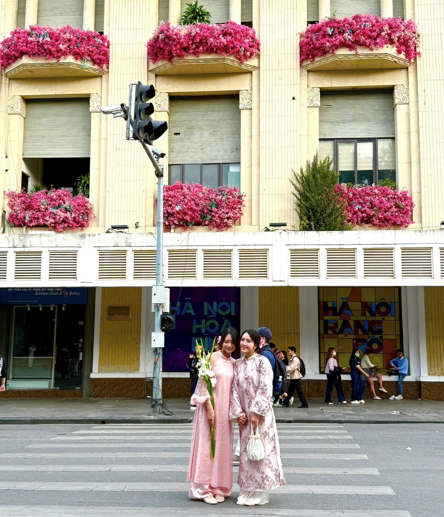 Hà Nội chỉnh trang đô thị, khoác diện mạo mới chào mừng Đại hội Đảng- Ảnh 7.