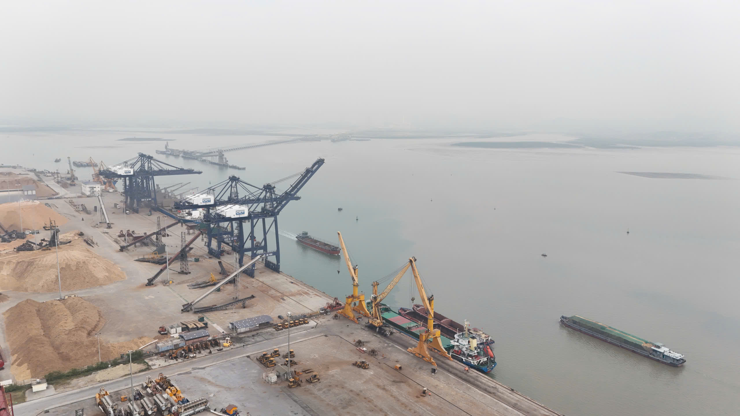 Cận cảnh cảng Cái Lân được Quảng Ninh nghiên cứu chuyển thành cảng du lịch- Ảnh 3.