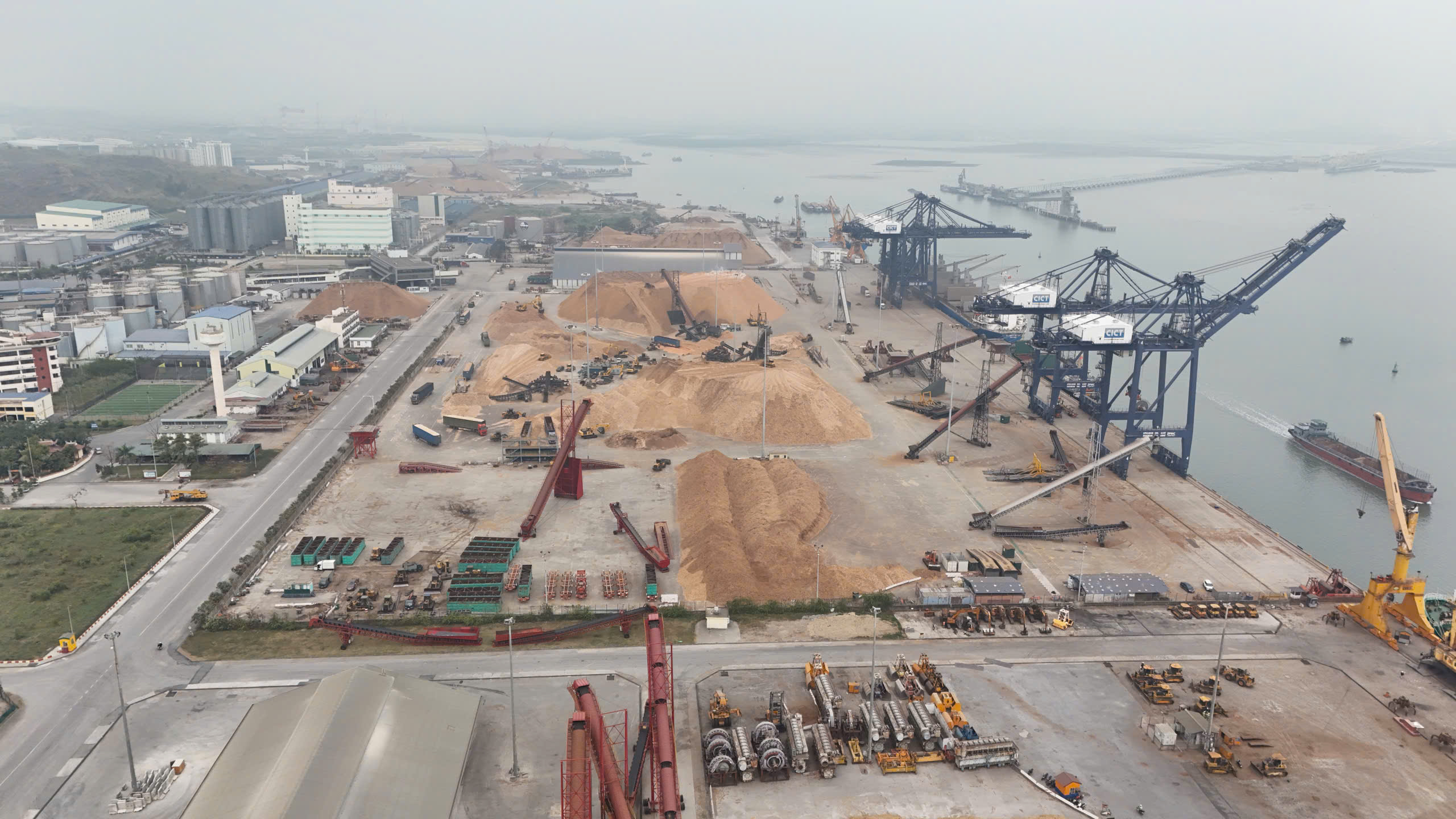 Cận cảnh cảng Cái Lân được Quảng Ninh nghiên cứu chuyển thành cảng du lịch- Ảnh 5.