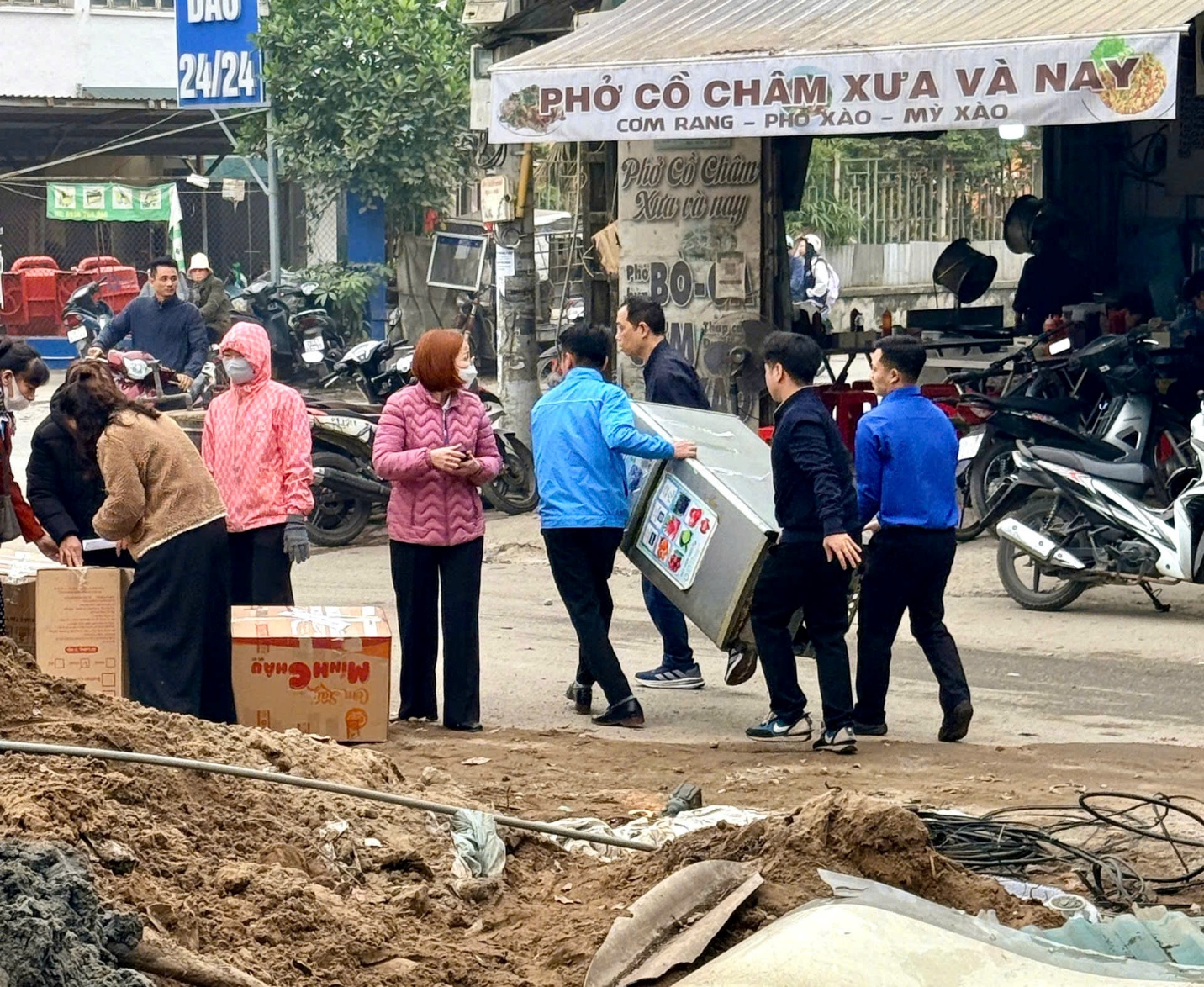 Hà Nội: Ưu tiên tái định cư, ổn định đời sống người dân khi mở rộng đường Lĩnh Nam- Ảnh 3. Hà Nội: Ưu tiên tái định cư, ổn định đời sống người dân khi mở rộng đường Lĩnh Nam- Ảnh 3.