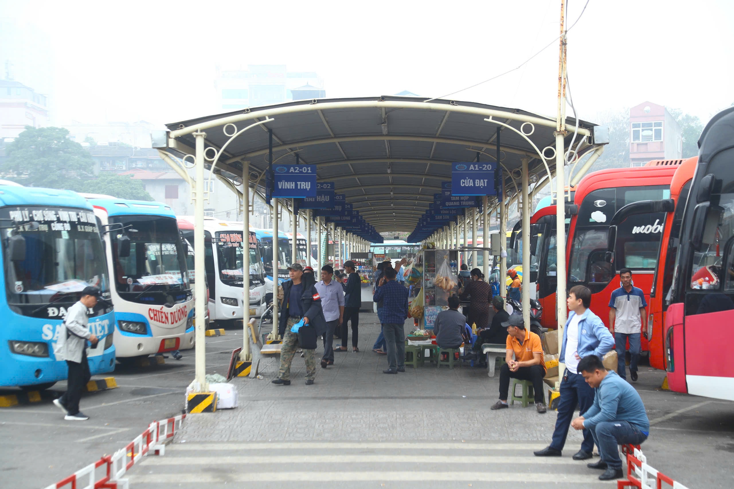 Cao điểm Tết cận kề, các bến xe Thủ đô tăng cường hàng nghìn lượt xe- Ảnh 9.