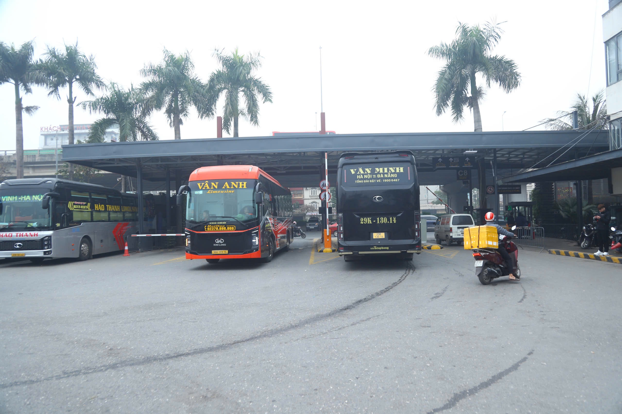 Cao điểm Tết cận kề, các bến xe Thủ đô tăng cường hàng nghìn lượt xe- Ảnh 14.