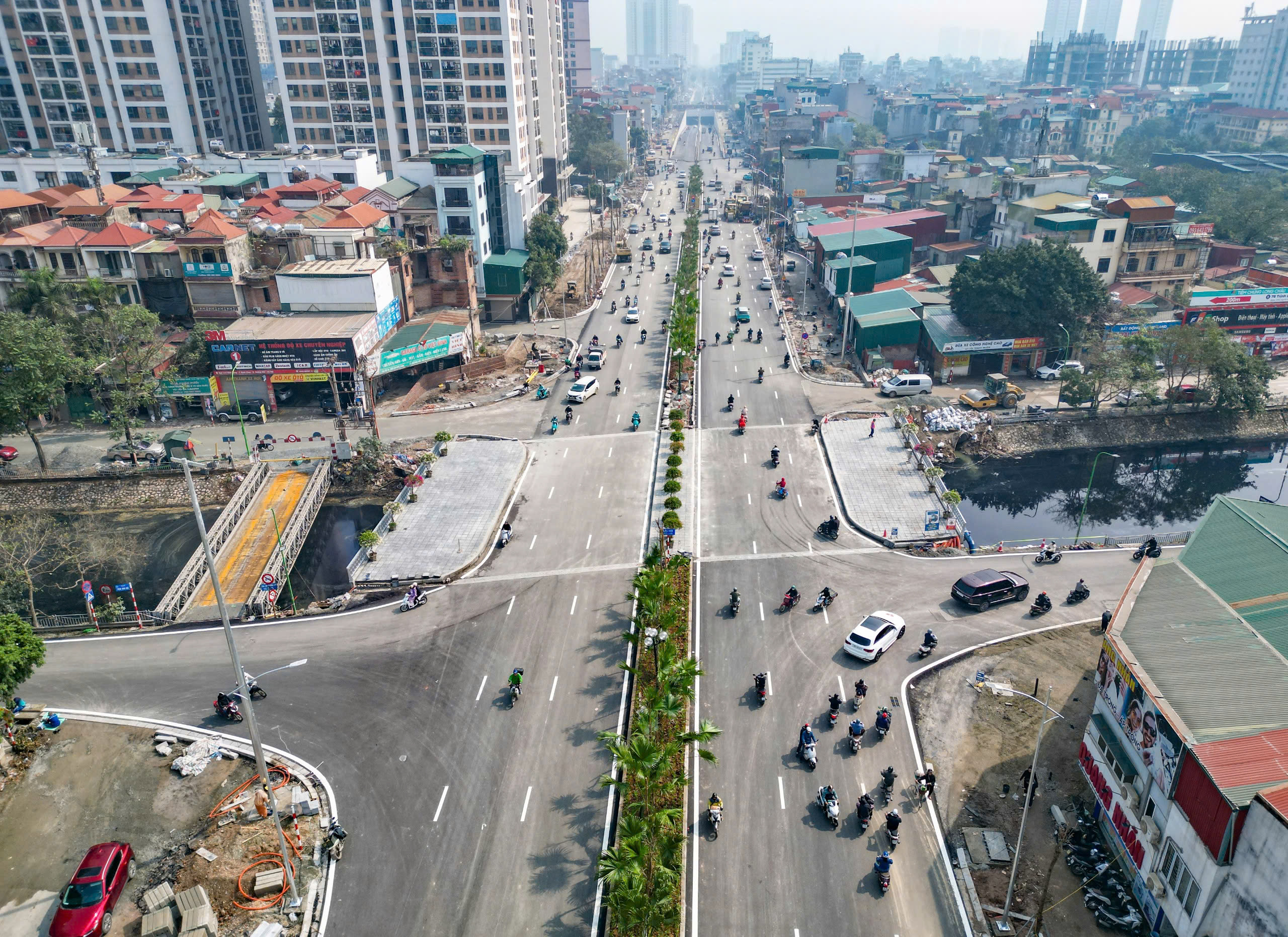 Hà Nội: Giao thông thông thoáng ngày đầu thông xe hầm chui Kim Đồng và đường Vành đai 2,5- Ảnh 1.