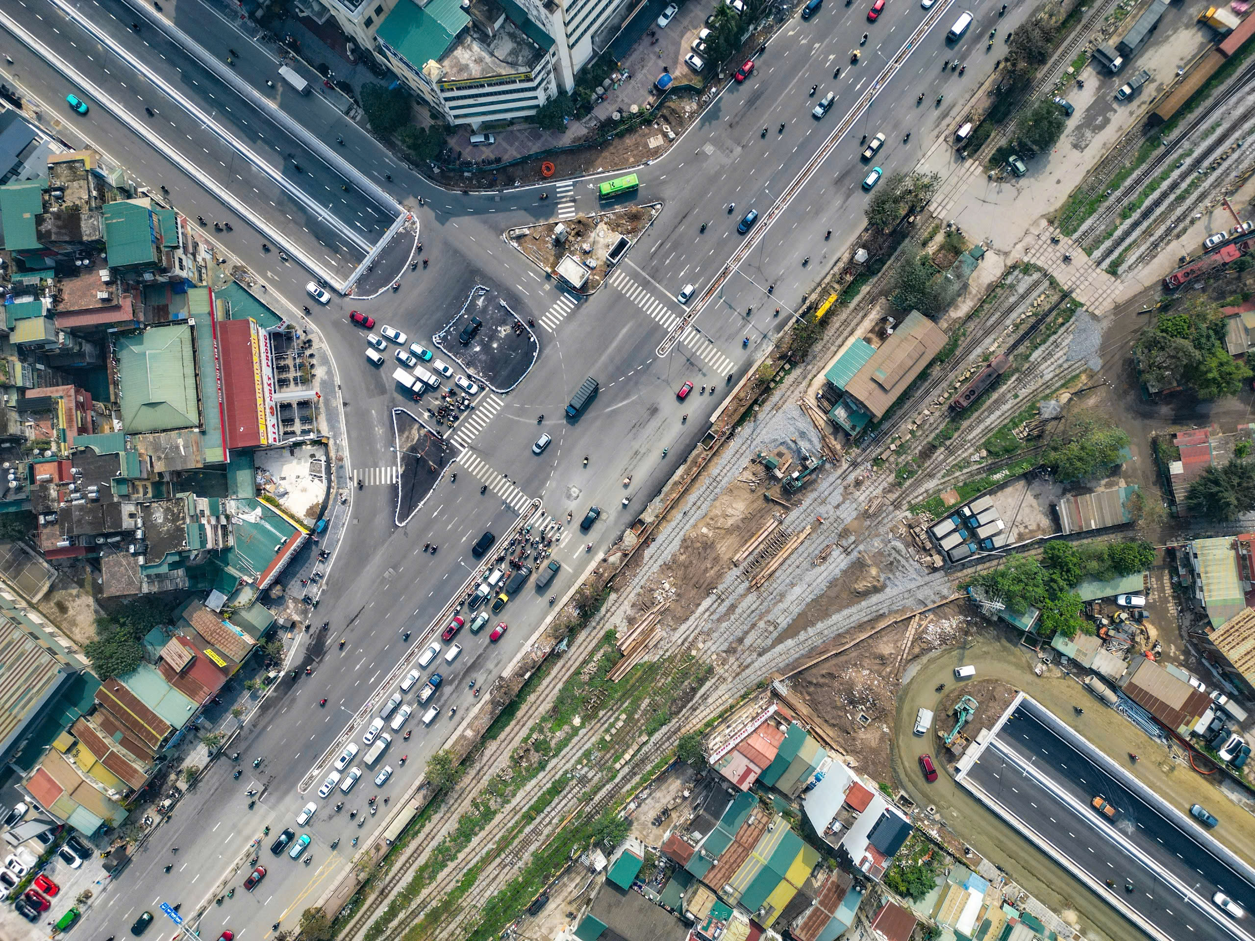 Hà Nội: Giao thông thông thoáng ngày đầu thông xe hầm chui Kim Đồng và đường Vành đai 2,5- Ảnh 6.