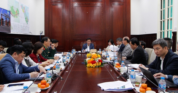 Lao Bảo: Kiến tạo cực tăng trưởng bền vững, bứt phá kinh tế biên Xây dựng khu kinh tế Lao Bảo thành cực tăng trưởng bền vững ở vùng biên