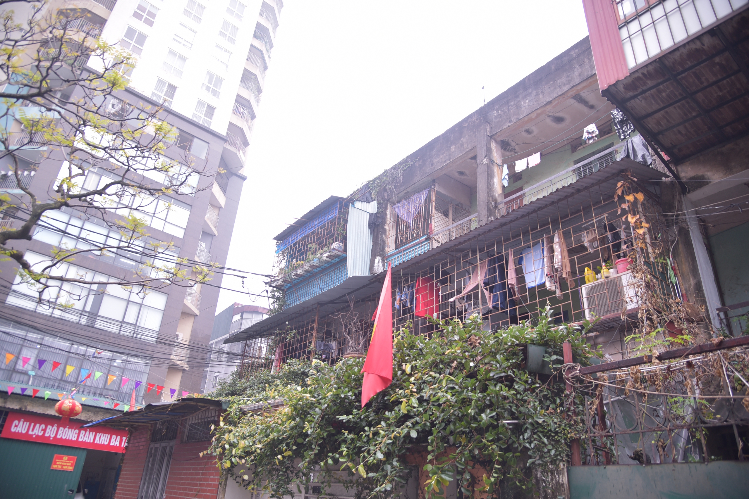 Hà Nội phấn đấu đến năm 2030 hoàn thành việc cải tạo, xây dựng chung cư cũ cấp độ D- Ảnh 4. Hà Nội phấn đấu đến năm 2030 hoàn thành việc cải tạo, xây dựng chung cư cũ cấp độ D- Ảnh 4.