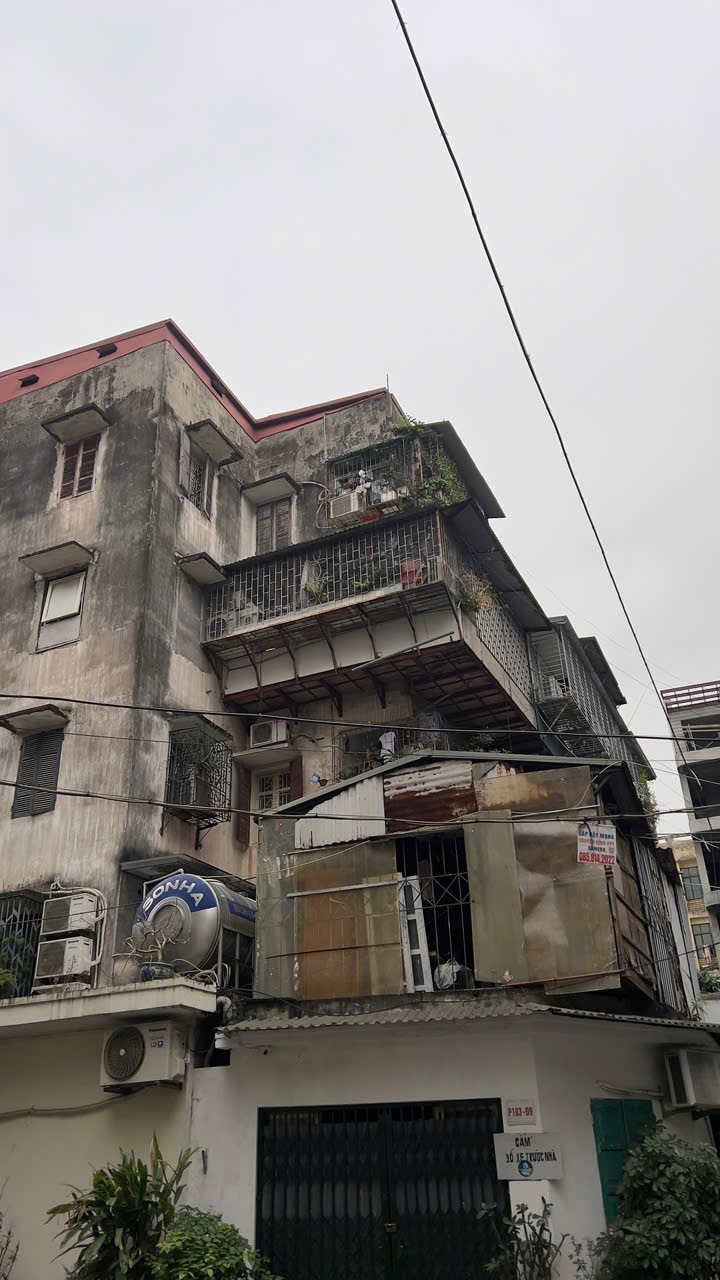 Hà Nội phấn đấu đến năm 2030 hoàn thành việc cải tạo, xây dựng chung cư cũ cấp độ D- Ảnh 8. Hà Nội phấn đấu đến năm 2030 hoàn thành việc cải tạo, xây dựng chung cư cũ cấp độ D- Ảnh 8.