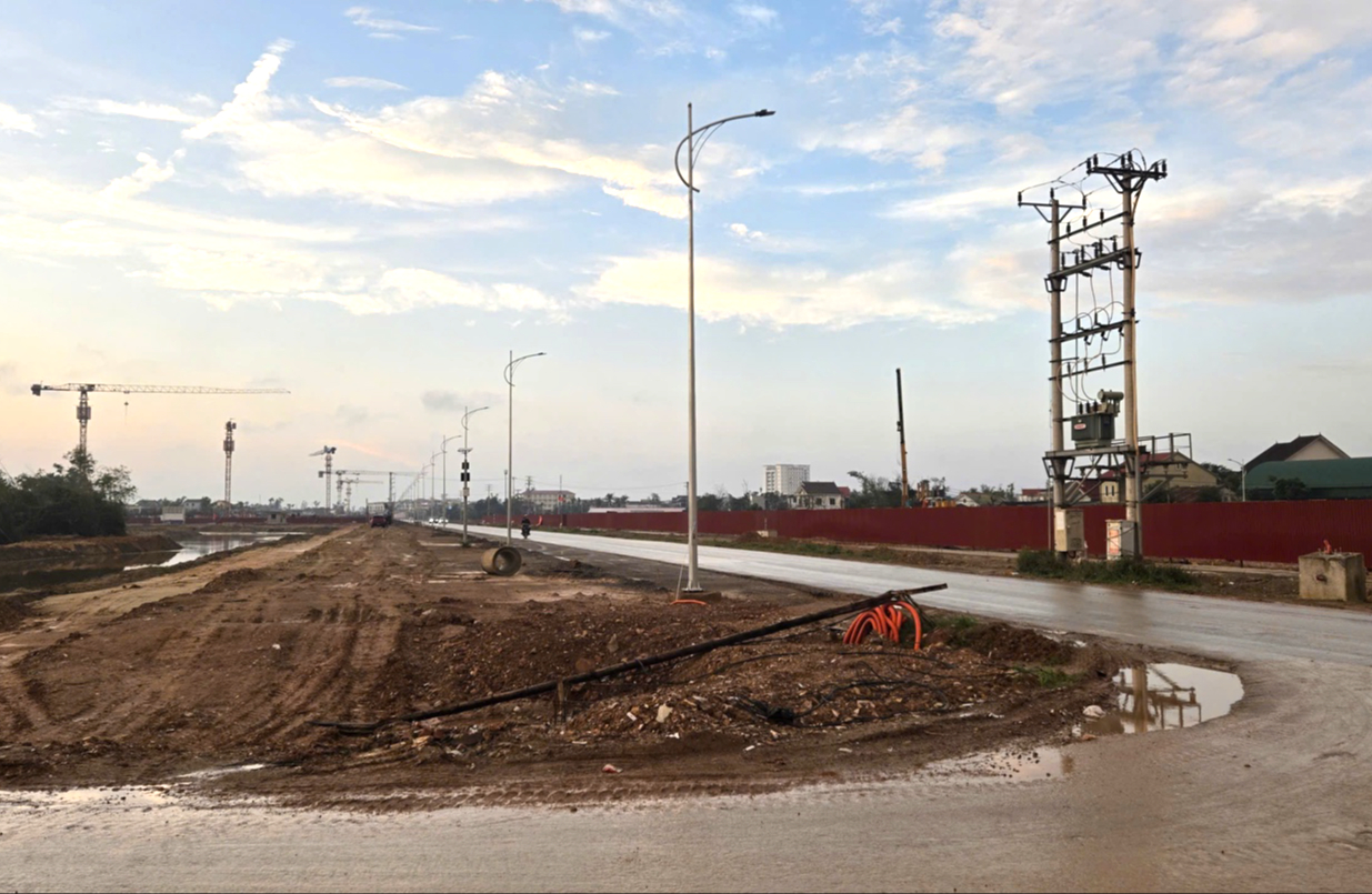 Đầu tư kết nối hạ tầng đô thị Vinh, chìa khóa thúc đẩy tăng trưởng kinh tế bền vững- Ảnh 4. Đầu tư kết nối hạ tầng đô thị Vinh, chìa khóa thúc đẩy tăng trưởng kinh tế bền vững- Ảnh 4.