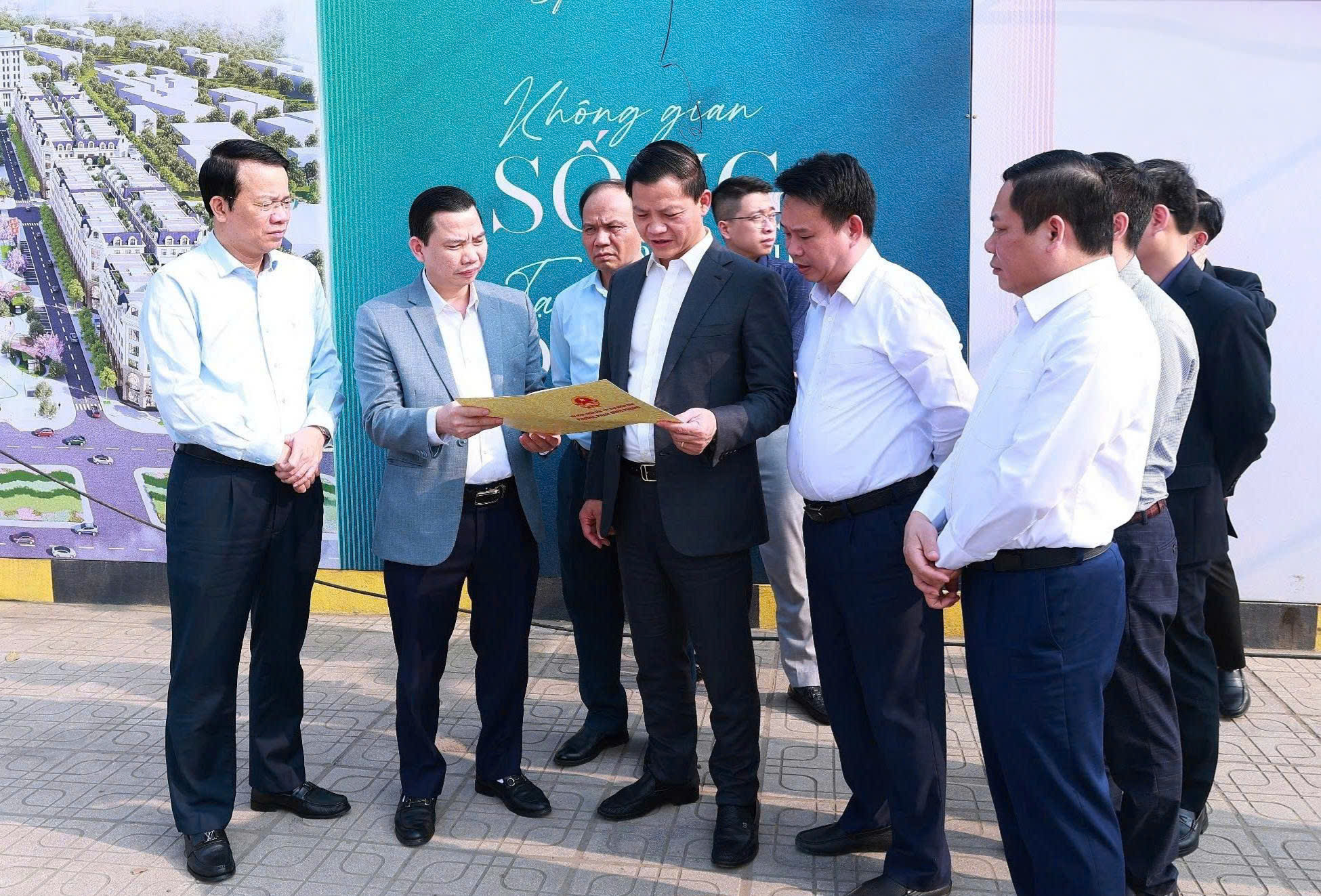 Chủ tịch tỉnh Thái Nguyên thị sát tìm phương án gỡ ùn tắc giao thông đô thị- Ảnh 3.