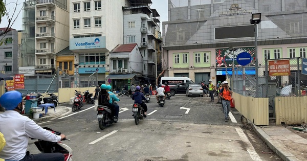 Hà Nội phân luồng giao thông mới: Thi công ga ngầm Metro Nhổn – Ga Hà Nội Từ hôm nay (11/3), phân luồng giao thông phục vụ thi công ga ngầm metro Nhổn - ga Hà Nội