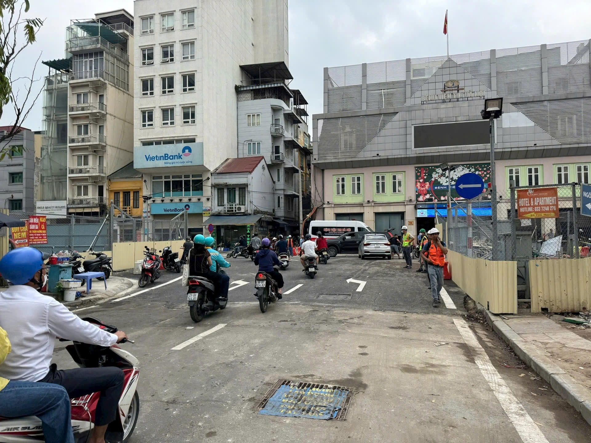 Từ hôm nay (11/3), phân luồng giao thông phục vụ thi công ga ngầm metro Nhổn - ga Hà Nội- Ảnh 1.