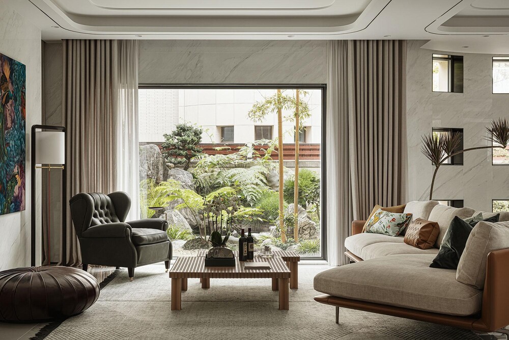 EUDS (European Design Solutions) – Từ nhà phân phối đến vai trò giám tuyển văn hóa EUDS (European Design Solutions) – Từ nhà phân phối đến vai trò giám tuyển văn hóa