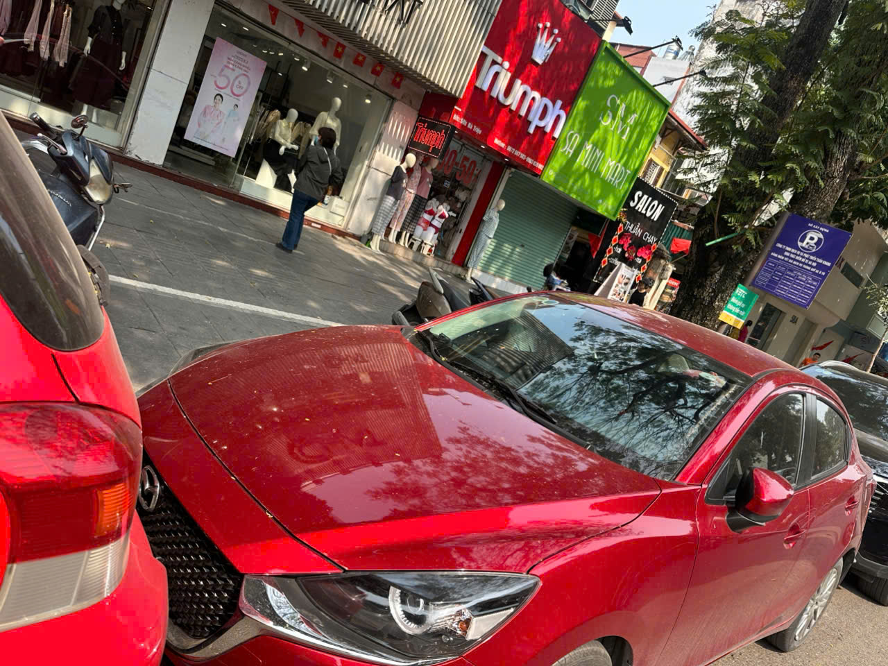 Nhiều điểm trông giữ xe ở Hà Nội vạch sơn mờ, thậm chí “mất dấu”- Ảnh 4.