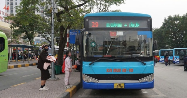 Dầu diesel tăng sốc, Hà Nội cầu cứu khẩn cấp cho xe buýt Giá dầu diesel tăng mạnh, Hà Nội kiến nghị đảm bảo nhiên liệu cho xe buýt