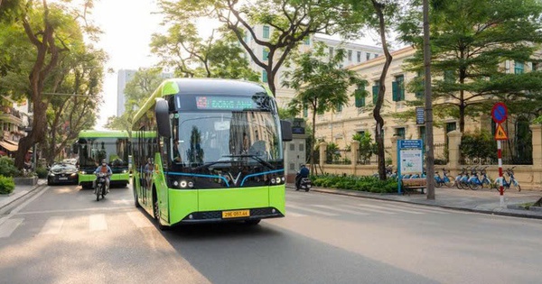 Hà Nội nâng cấp hệ thống xe buýt, đón đầu lộ trình hạn chế xe xăng Hà Nội nâng cấp hệ thống xe buýt, đón đầu lộ trình hạn chế xe xăng