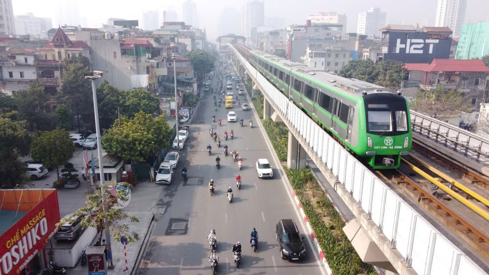 Đến năm 2045, Thủ đô Hà Nội sẽ kiến tạo một mạng lưới TOD toàn diện dọc theo hệ thống đường sắt đô thị và các tuyến giao thông công cộng khối lượng lớn. Đến năm 2045, Thủ đô Hà Nội sẽ kiến tạo một mạng lưới TOD toàn diện dọc theo hệ thống đường sắt đô thị và các tuyến giao thông công cộng khối lượng lớn.