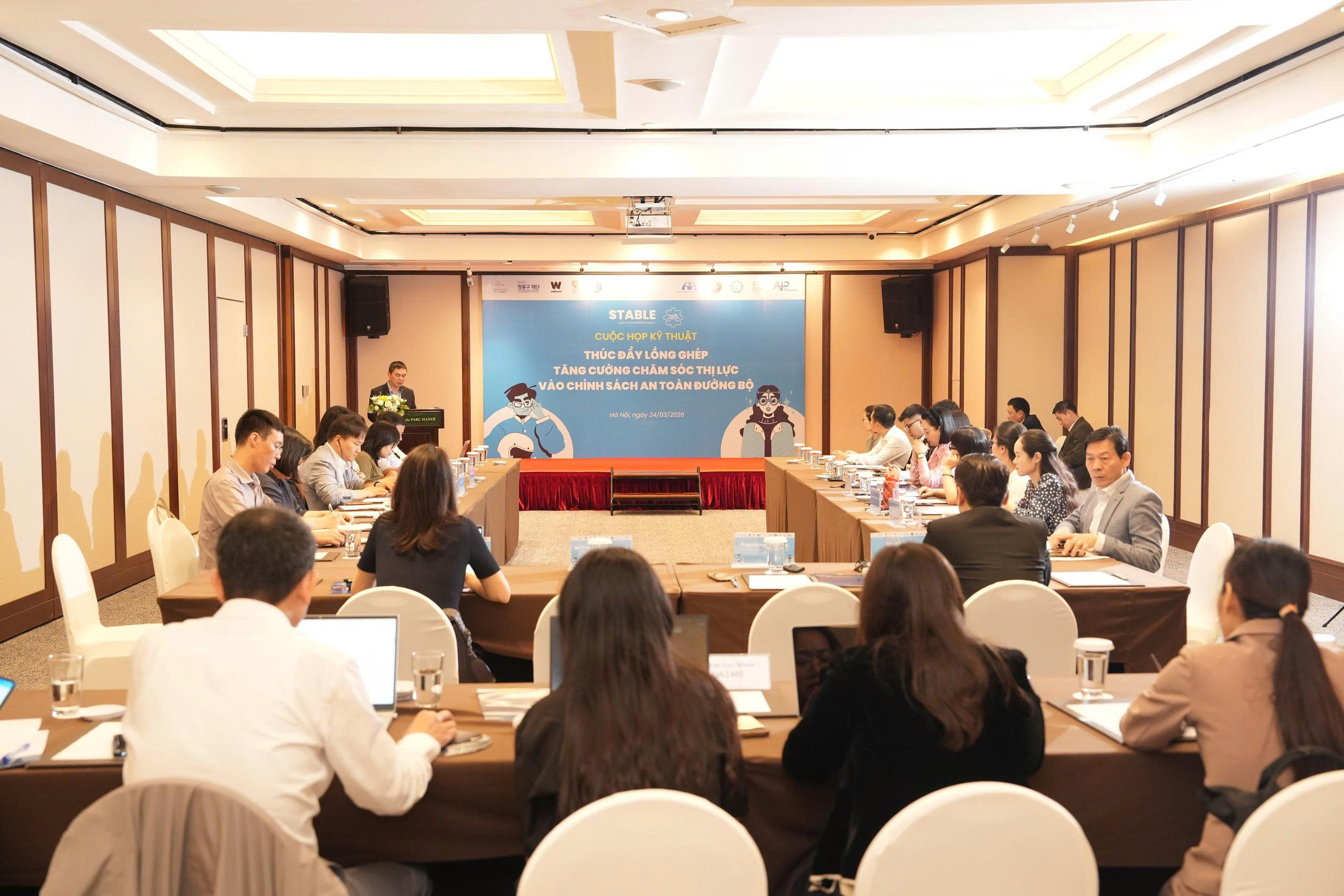 Hơn 5.000 người thương vong mỗi năm liên quan thị lực: Cảnh báo không thể phớt lờ- Ảnh 1.