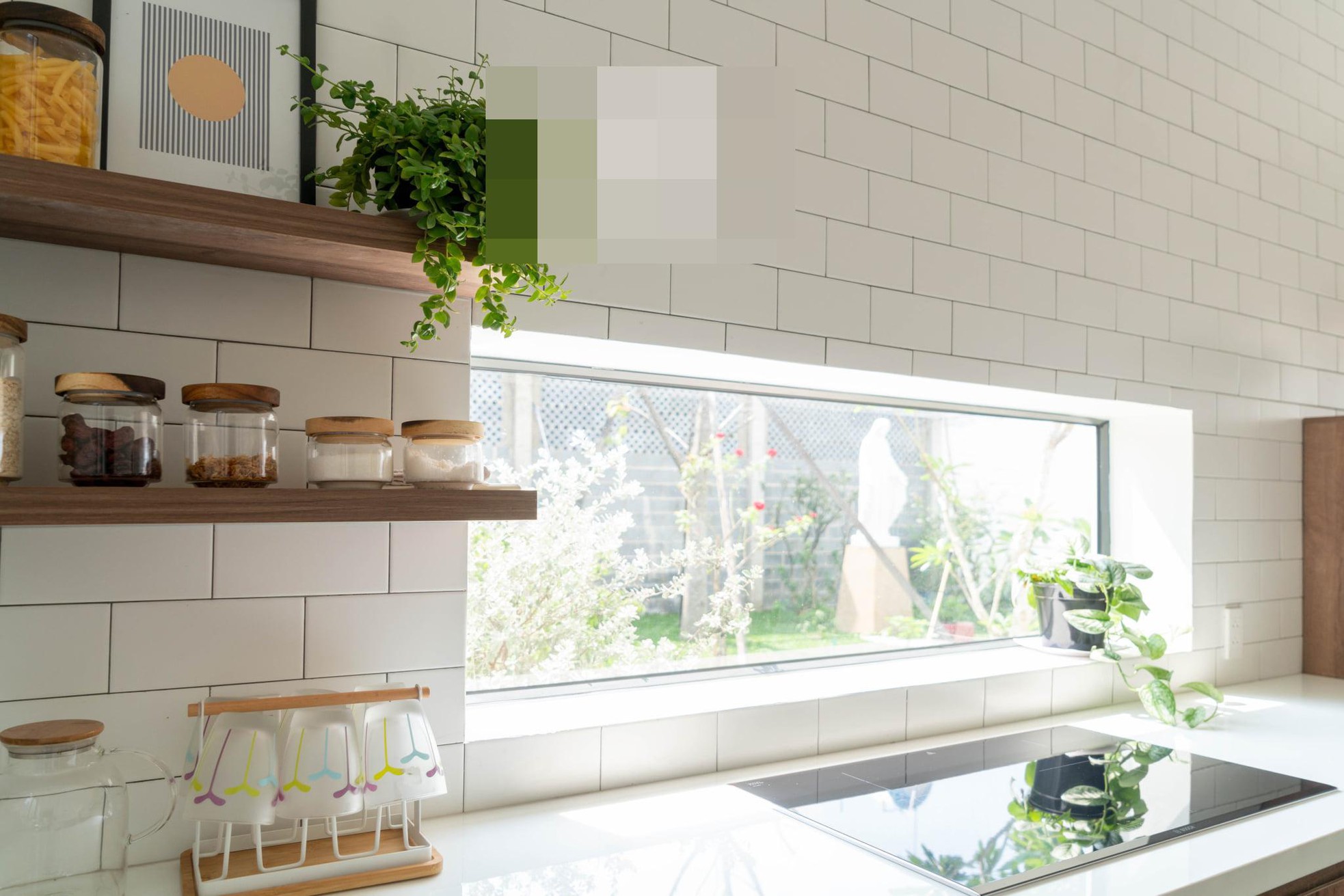 Góc bếp hiện đại và tràn ngập ánh sáng tại căn nhà ba thế hệ - Ảnh 11.