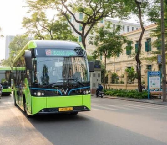 Hà Nội nâng cấp hệ thống xe buýt, đón đầu lộ trình hạn chế xe xăng Hà Nội nâng cấp hệ thống xe buýt, đón đầu lộ trình hạn chế xe xăng