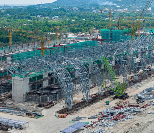 Cận cảnh mái vòm thép chữ U tại Trung tâm Hội nghị APEC Phú Quốc Cận cảnh mái vòm thép chữ U tại Trung tâm Hội nghị APEC Phú Quốc