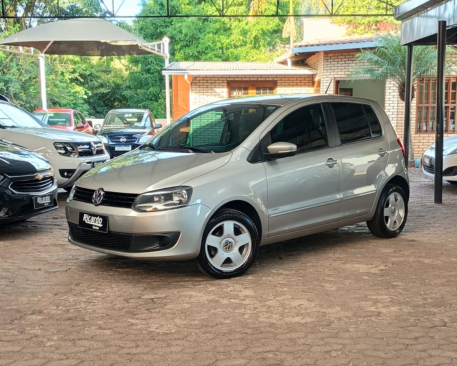 Volkswagen Fox 1.0 Trend 2013 - foto 1