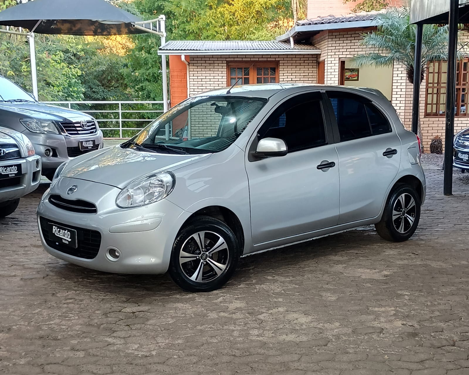 Nissan March 1.6 S Flex Fuel 2013 - foto 1