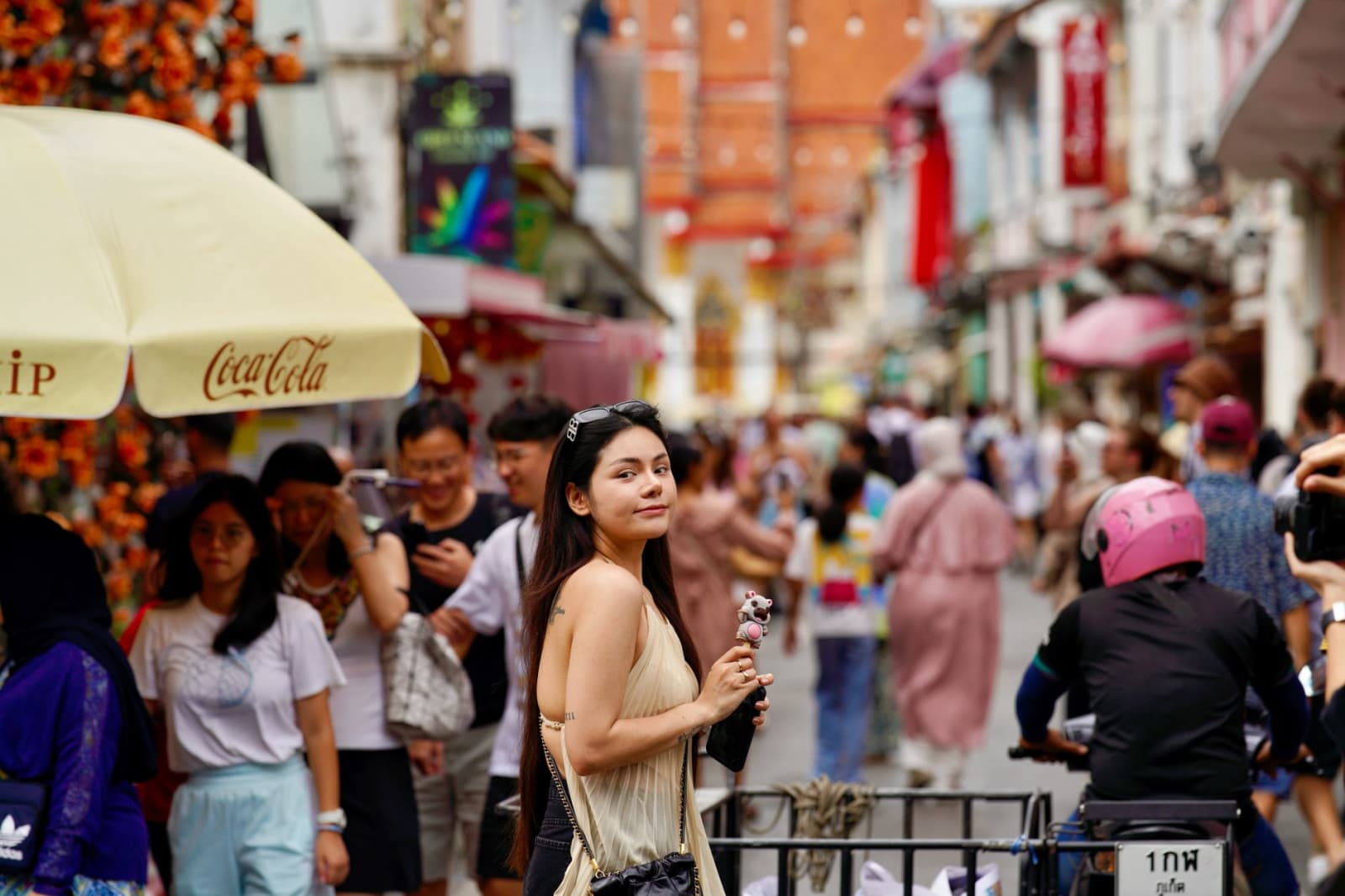Crowds on the Old Town's walking street on a Sunday afternoon
