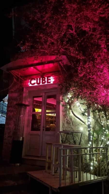 Cocktail bar Cube