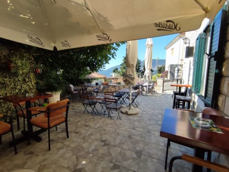 Kontra Caffe Bar