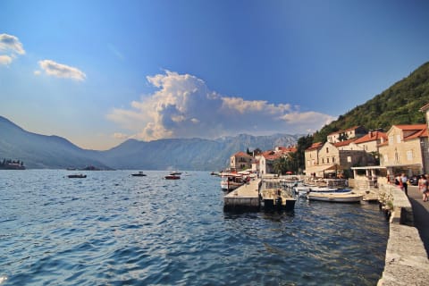 Peskovita Plaža Perast