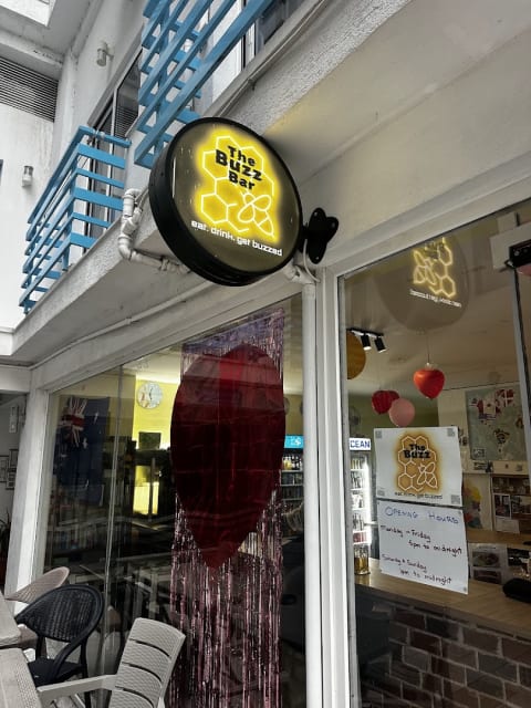 The Buzz Bar Saranda