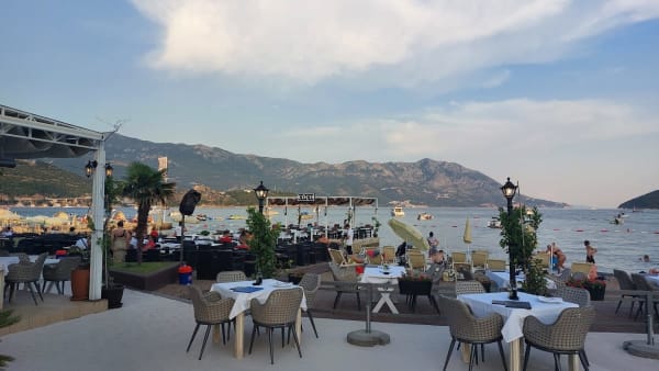 Azzuro Beach