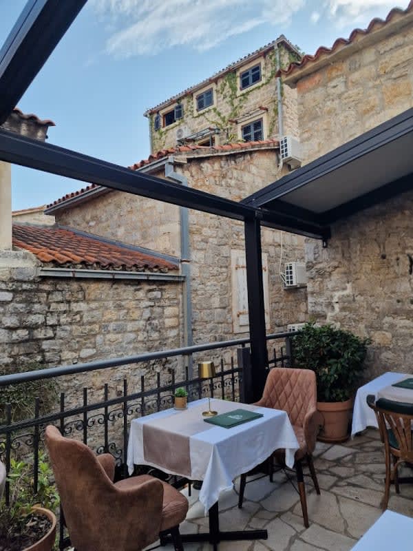 Kuća Pub & Restaurant