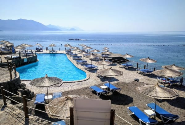 Ploče Beach