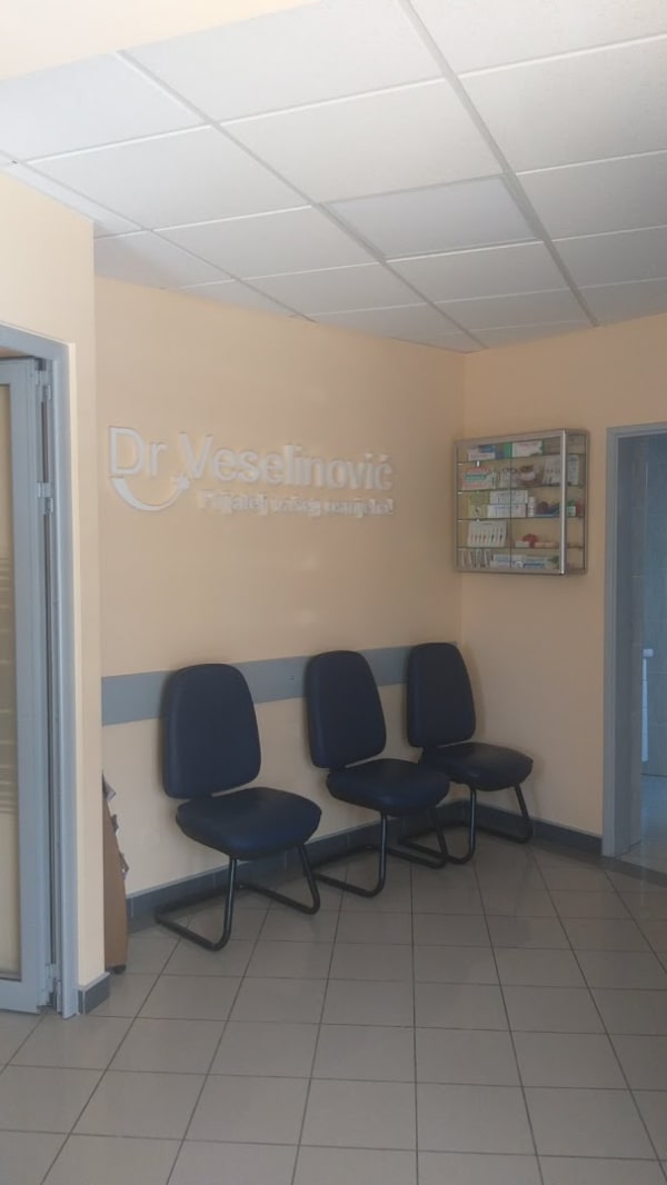 Dr Veselinović