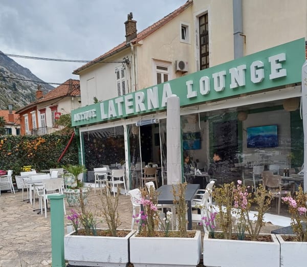 Antique Laterna Lounge