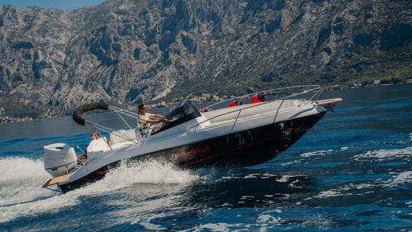 Royal Waves - SpeedBoat Tours