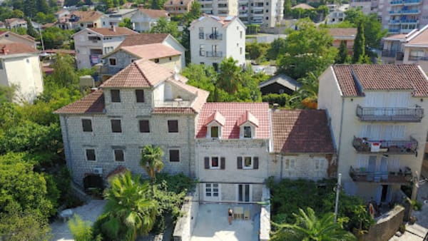 Apartmani Mali Palaz
