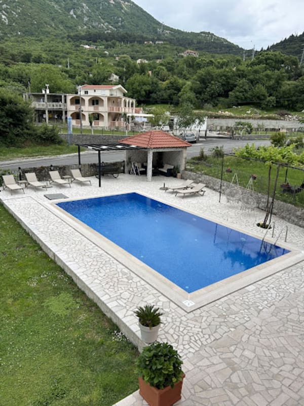 Milas Trojica Kotor