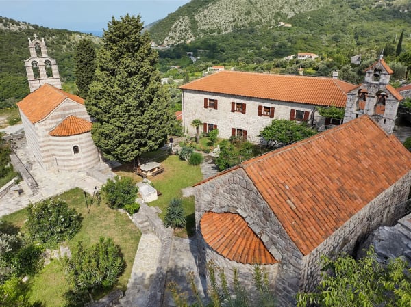 Manastir Gradiste