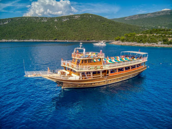 Knez Lipovac Boka Bay Boat Tour
