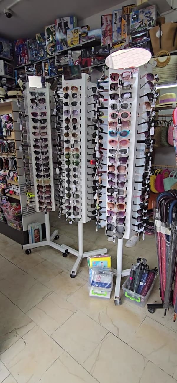 MiS Souvenir and Gift Shop