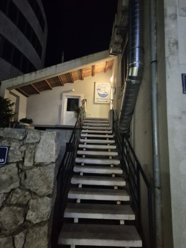 Sea Breeze Hostel