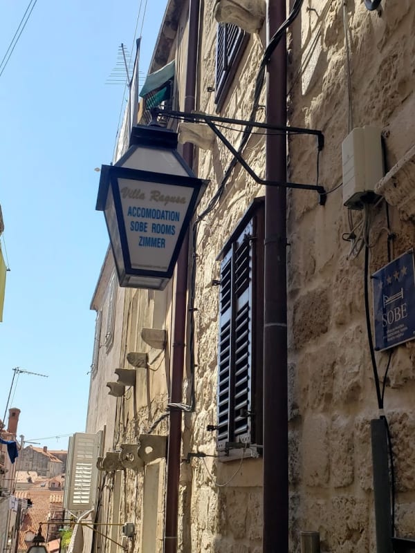 Hostel And Rooms Ana
