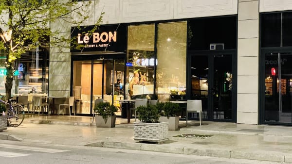 Le Bon Tirana