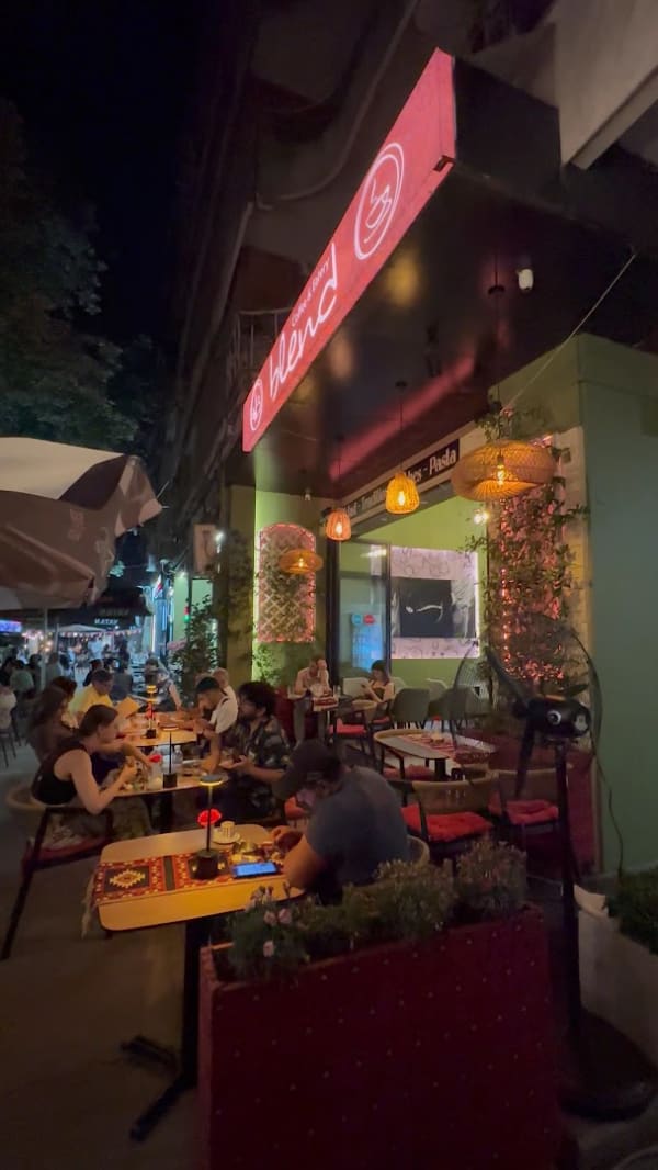 Blend Coffee & Eatery
